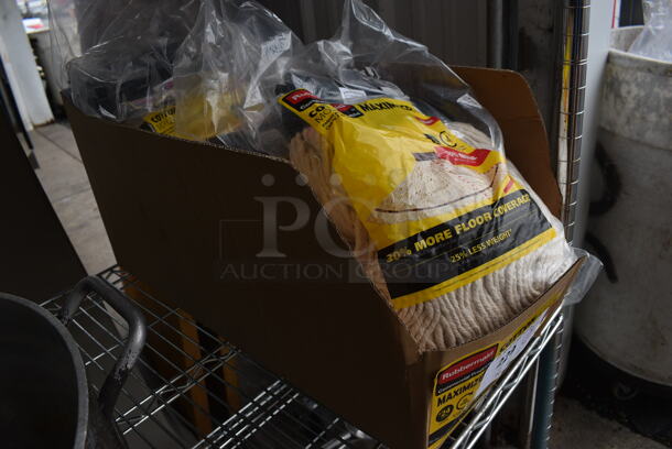 12 BRAND NEW IN BOX! Rubbermaid Maximizer Cotton Mop Refill Heads. 12 Times Your Bid! - Image 3 of 4