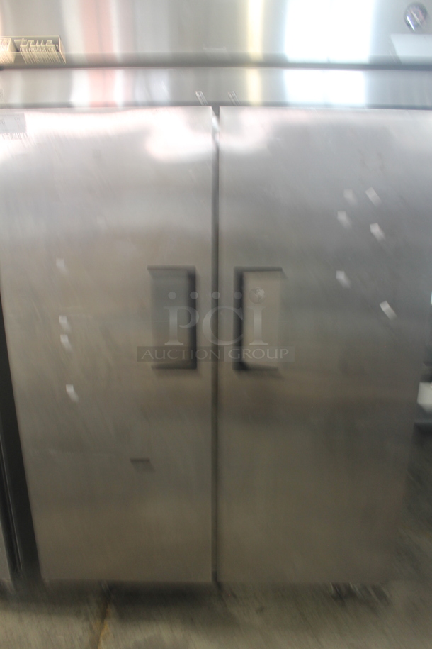 2015 True TG2R-2S Stainless Steel Commercial 2 Door Reach In Cooler w/ Poly Coated Racks on Commercial Casters. 115 Volts, 1 Phase. Tested and Working! - Image 4 of 8
