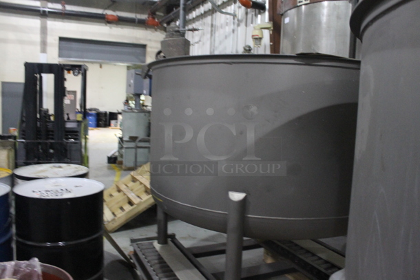 Reynolds Industries Metal Commercial Floor Style Paint Mixer w/ 2 Mixing Bowls. BUYER MUST REMOVE. - Image 8 of 11