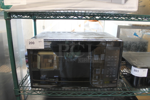 Criterion CCM11M1B Metal Countertop Microwave Oven. 120 Volts, 1 Phase.  - Image 1 of 4