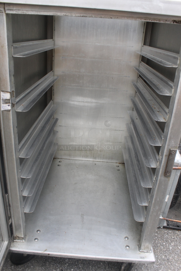 Lockwood Metal Commercial Enclosed Pan Transport Rack on Commercial Casters. - Image 6 of 8