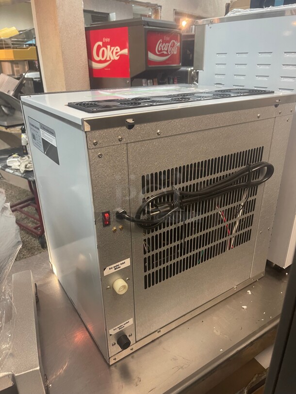 Brand New! Commercial Ice Maker Machine 300 lb of Ice Per Day NSF 115 Volt No Ice Bin Tested and Working! - Image 7 of 7