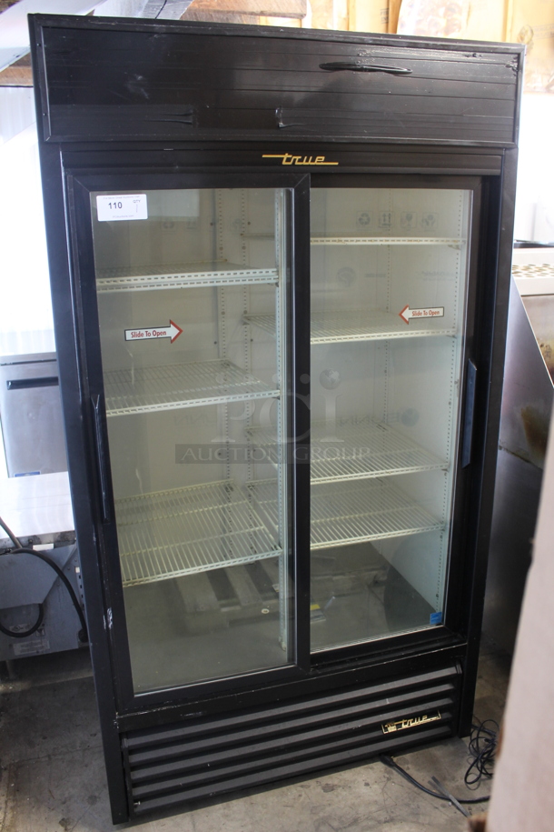 2010 True GDM-37 2 Door Reach In Merchandiser Cooler. 115 Volt, 1 Phase. Tested and Working! - Image 3 of 9