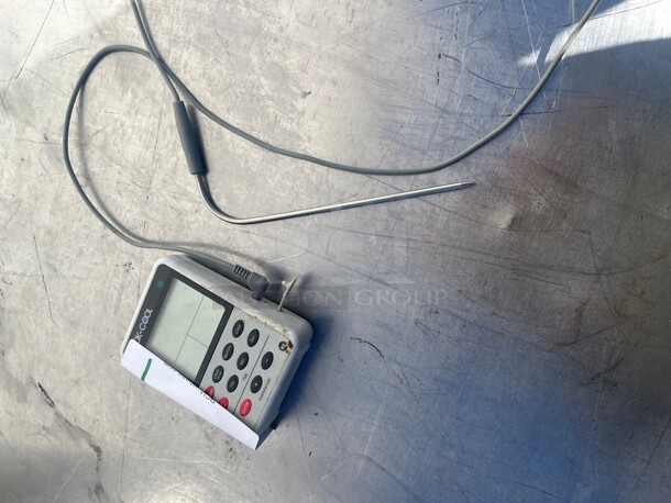 Cooper-Atkins DTT361-01 COOK N COOL 6 inch Digital Cooking Thermometer and 24 Hour Kitchen Timer with 44 inch Cord - Image 2 of 7