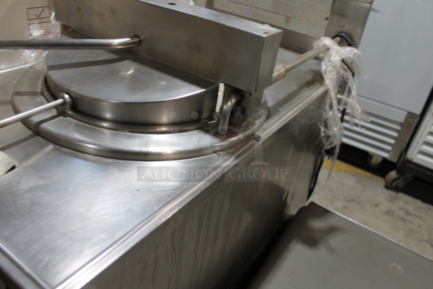Broaster Stainless Steel Commercial Floor Style Propane Gas Powered Pressure Fryer. - Image 5 of 6