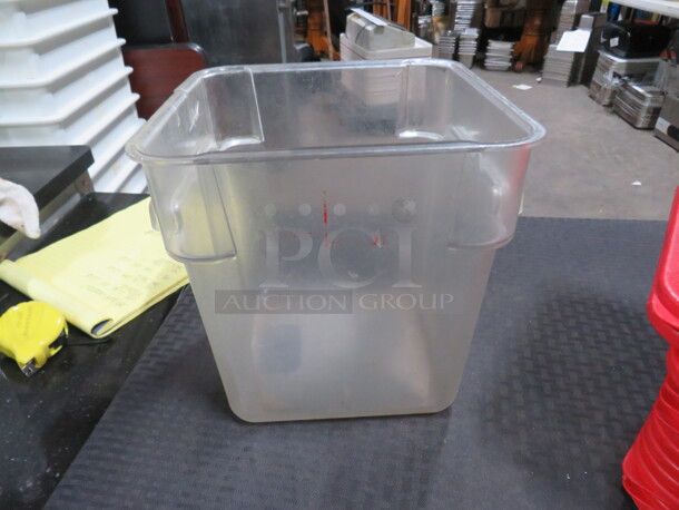 4 Quart Food Storage Container. 3XBID - Image 1 of 1
