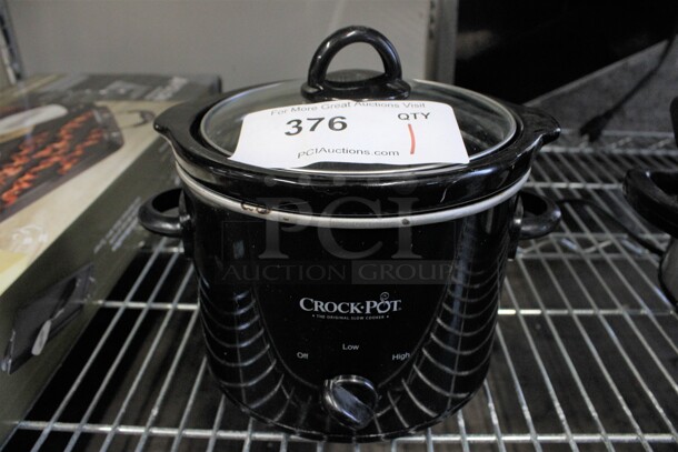 Crock Pot Model SCR200-B Metal Countertop Slow Cooker. 120 Volts, 1 Phase. 9x8x8. Tested and Working!