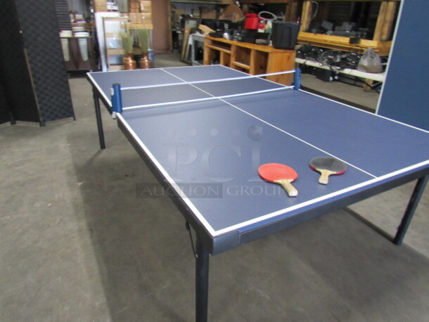 One AWESOME Sportcraft Ping Pong Table With Net And 2 Paddles. 108X60X30 - Image 2 of 2
