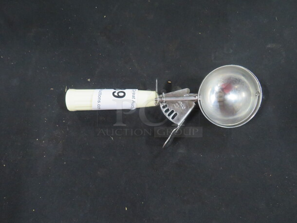 One Commercial Disher. - Image 1 of 1