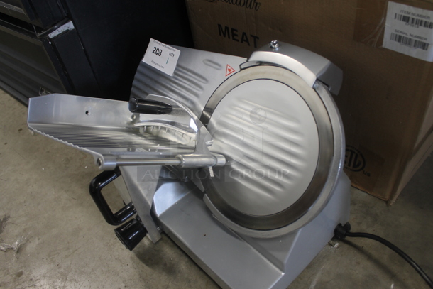 IN ORIGINAL BOX! 2018 Excalibur EPS 010 Stainless Steel Commercial Countertop Meat Slicer w/ Blade Sharpener. 110 Volts, 1 Phase. Tested and Working! - Image 3 of 6