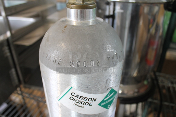 Metal Carbon Dioxide Tank. - Image 10 of 12