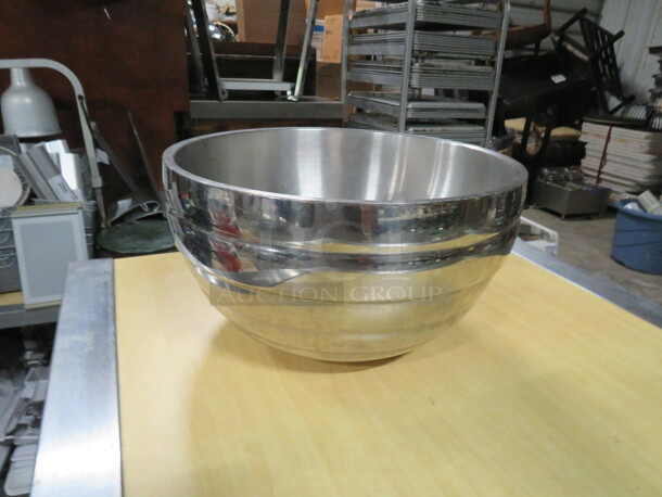 One Vollrath Double Wall Beehive 6.9 Quart Serving Bowl. #46592. $76.49.