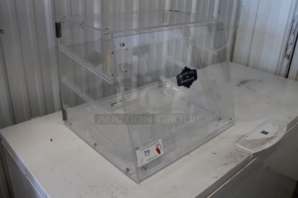 Poly Clear Countertop Dry Merchandising Case. - Image 2 of 5