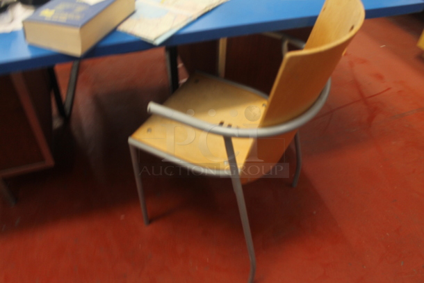 ALL ONE MONEY! Lot of 5 Drawer Desk w/ Contents and 2 Chairs. BUYER MUST REMOVE. - Image 4 of 6