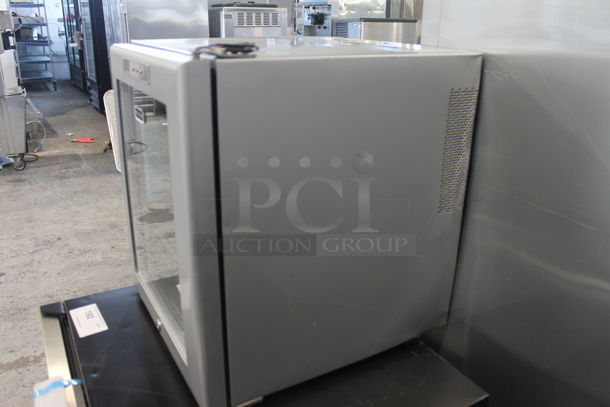 BRAND NEW SCRATCH AND DENT! Whynter WC-16S Stainless Steel Commercial Mini 16 Bottle Capacity Wine Chiller Merchandiser. 115 Volts, 1 Phase. Tested and Working! - Image 2 of 8