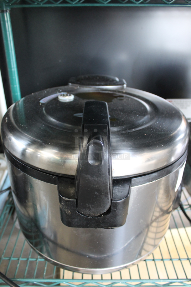 Amko AK-50RC Stainless Steel Countertop Rice Cooker. 120 Volts, 1 Phase.  - Image 3 of 6