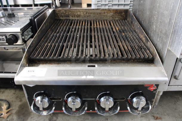 Vollrath Cayenne Stainless Steel Commercial Countertop Natural Gas Powered Charbroiler Grill. 24x31x17