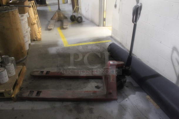 Dayton 4YX97 Red Metal Commercial 5,500 Pound Capacity Pallet Truck Pallet Jack. - Image 2 of 6