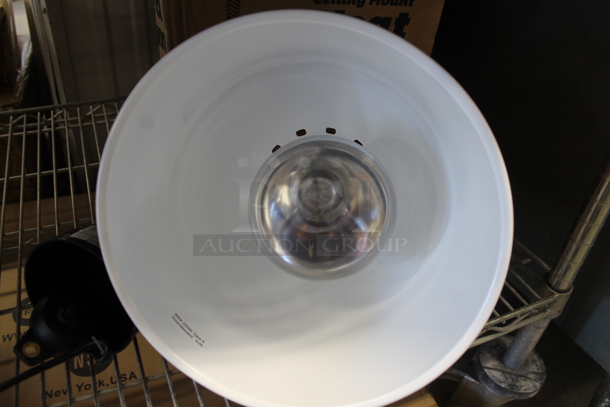 BRAND NEW SCRATCH AND DENT! ServIt 423HLR85CR Metal Warming Lamp. 120 Volts, 1 Phase.  - Image 2 of 4