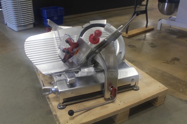 NEW! Van Berkel Varimixer Model C33F-S/N Commercial Countertop Meat/Cheese Deli Slicer. 28x17x22. 220V/60Hz. 1 Phase. Needs Plug.  - Image 5 of 8