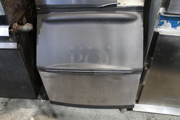 Manitowoc SY0304A Stainless Steel Commercial Ice Head on Commercial Ice Bin. 115 Volts, 1 Phase. - Image 3 of 8