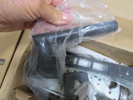 One Assa Abloy Sargent Door Lock. #D19001-233.