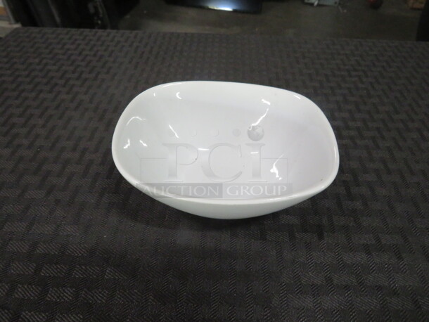4.5X4 Pier One Bowl. 10XBID - Image 1 of 2