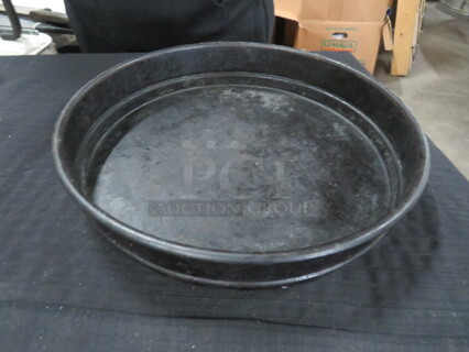 10.5 Inch Deep Dish Pizza Pan. 10XBID.