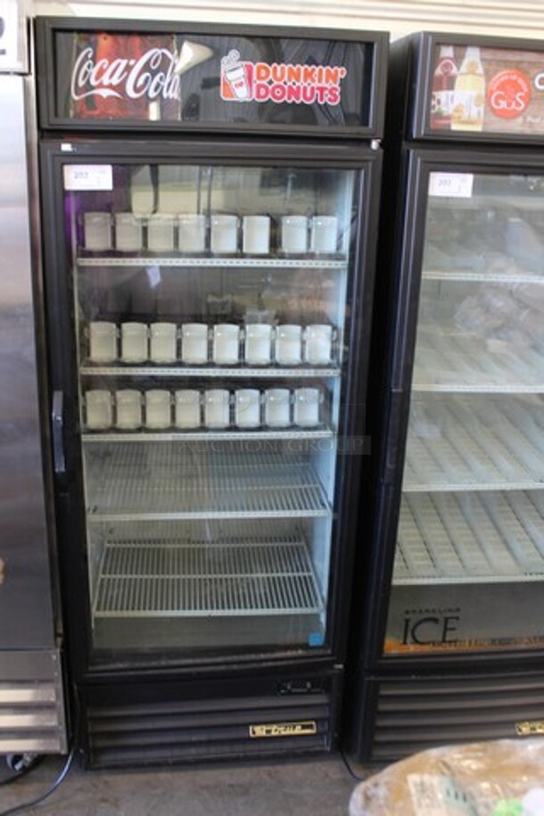 True GDM-26EM-LD ENERGY STAR Metal Commercial Single Door Reach In Cooler Merchandiser w/ Poly Coated Racks and Drink Sliders. 115 Volts, 1 Phase. Tested and Working! - Image 2 of 4