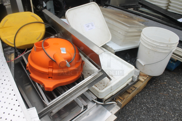 ALL ONE MONEY! PALLET LOT of Various Items Including Poly Lids, Poly Trays and Vegetable Slicer - Image 2 of 4