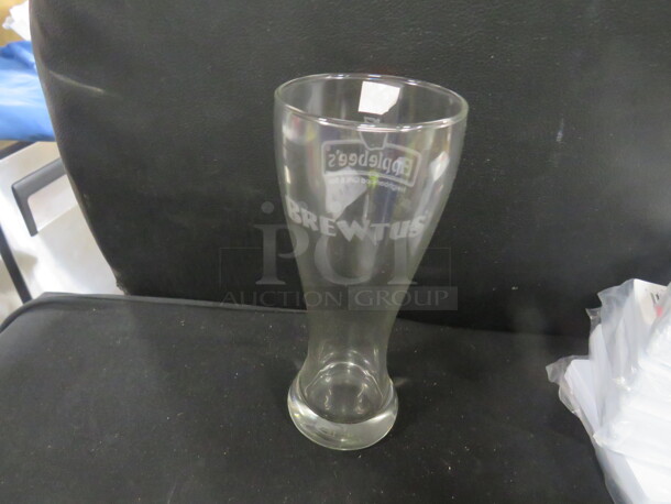 Applebees Brewtus Pilsner Beer Glass. 12XBID