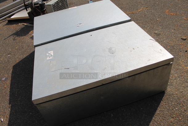 Norlake SELF CONTAINED 6'x6'x6' Walk In Cooler with Floor 208-230 Volt 1 Phase Pictures Show Unit In Place Before Removal. - Image 10 of 12