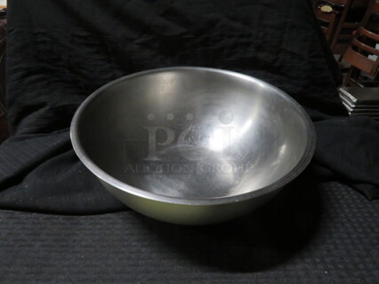 One 5 Quart Stainless Steel Mixing Bowl. 