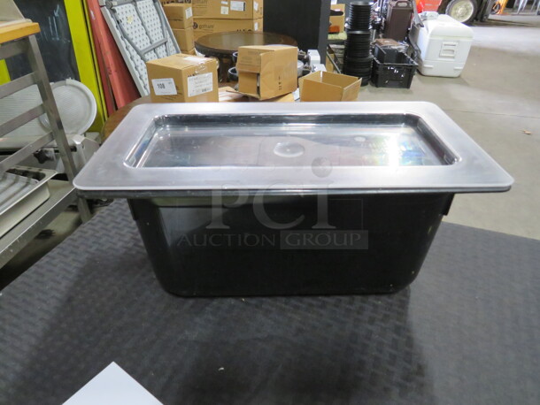 1/3 Black 6 Inch Deep Food Storage Container With Lid. 2XBID - Image 1 of 1