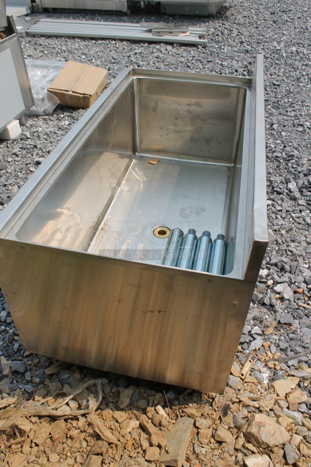 BRAND NEW SCRATCH AND DENT! Regency 600IB1836 Commercial Stainless Steel Underbar Ice Bin.  - Image 6 of 6