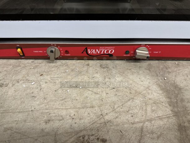 BRAND NEW SCRATCH AND DENT! Avantco 177CO38M Stainless Steel Commercial Countertop Electric Powered Convection Oven. 208/240 Volts, 1 Phase.  - Image 3 of 5
