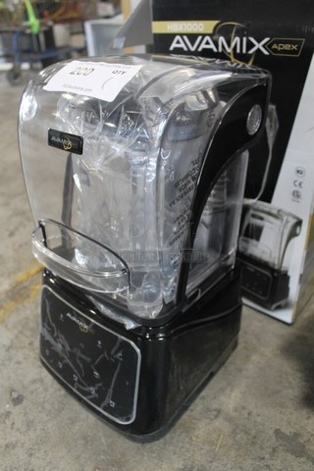 BRAND NEW IN BOX! AvaMix 928HBX1000 Metal Commercial Countertop Blender w/ Poly Pitcher and Cover. 120 Volts, 1 Phase. Tested and Working! - Image 4 of 8