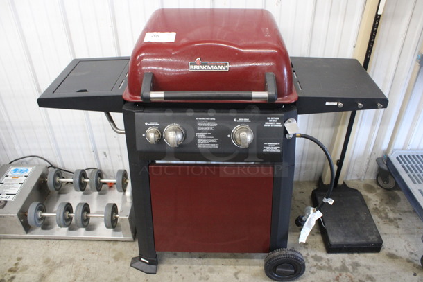 Brinkmann Red and Black Metal Floor Style Propane Gas Powered Frill. 50x26x43