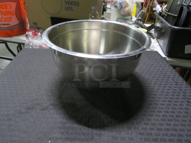 One 5 Quart Stainless Steel Mixing Bowl. - Image 1 of 1
