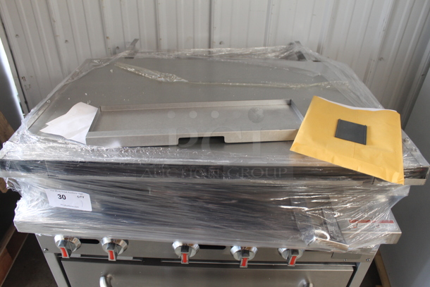 BRAND NEW SCRATCH AND DENT! Cooking Performance Group 351S36G24L Stainless Steel Commercial Propane Gas Powered 2 Burner Range with 24" Griddle, Oven, Over Shelf and Back Splash. 130,000 BTU. - Image 4 of 11