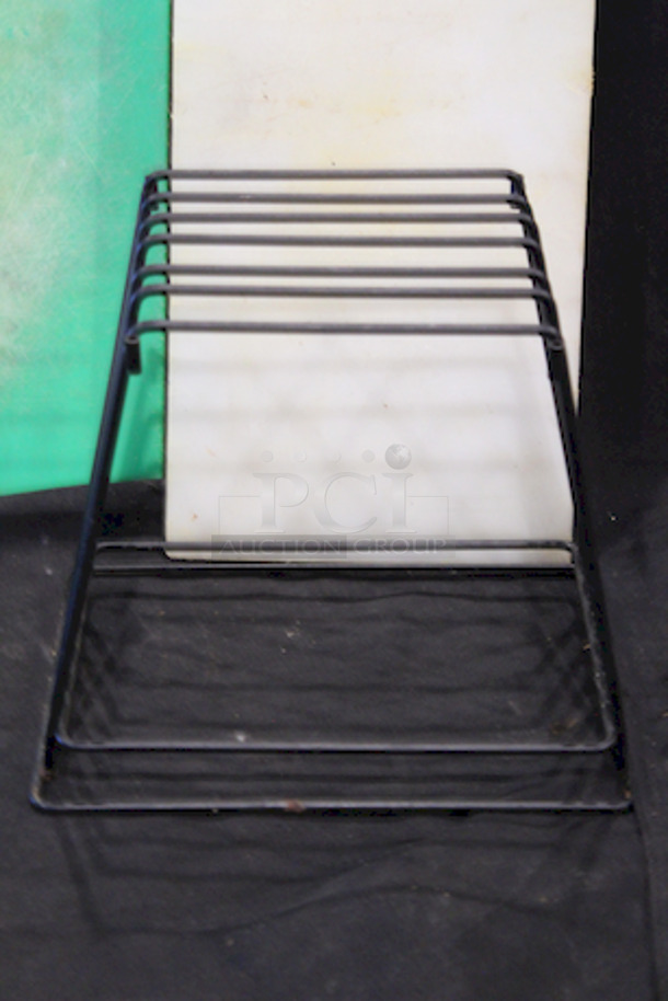 Cutting Boards With Holder. 4x Your Bid Yellow and Green Boards are 18x12-1/2 White Board is Approx. 24x10 - Image 5 of 6