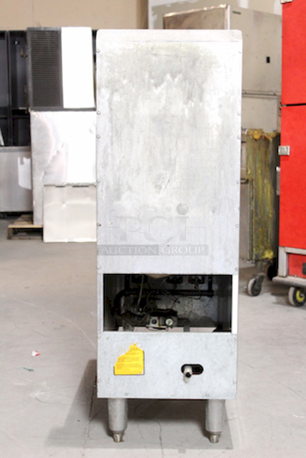 LIKE NEW! American Range AF-45 - Clearance - 45lb Natural Gas Commercial Deep Fryer, Heavy Duty NSF, 120,000 BTU. Highest BTU Rating For Superior Recovery. (3) 40,000 BTU Burners.

45-3/4"H x 30-1/4"D x 15-1/2"W. 220 Lbs. - Image 5 of 7