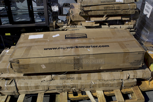 BRAND NEW SCRATCH & DENT! Rubbermaid FG331700BLA ProServe 18 Pan Black Max System End Load Steam Table Pan Rack - Unassembled - Image 3 of 3