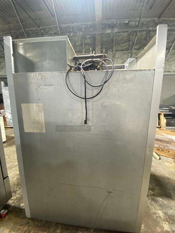 Traulsen G20010 52 1/10" Two Section Reach In Refrigerator, (2) Left/Right Hinge Solid Doors, 115v
 - Image 5 of 6