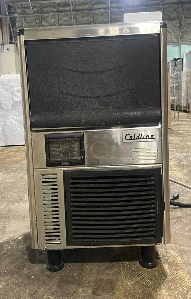 Coldline ICE70 18" Air Cooled 70 lb. Capacity Cube Shape Ice Machine
 - Image 1 of 3