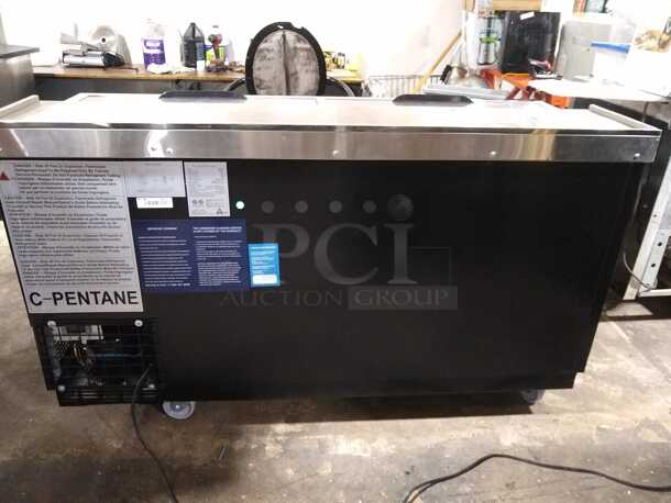 Dukers DHBC65 - 65" Bottle Cooler 488 liters capacity
 - Image 2 of 7