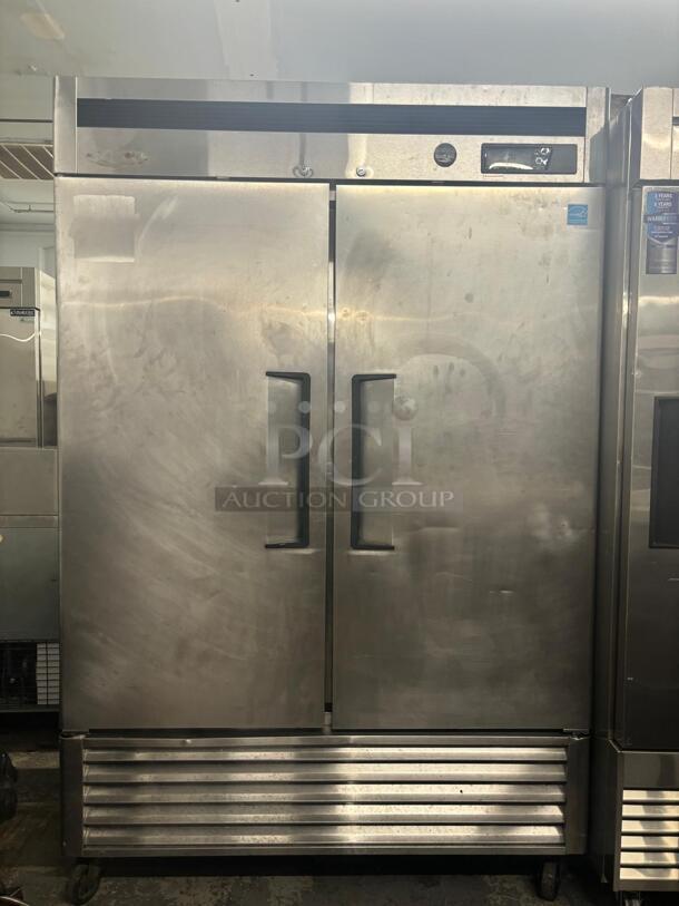  Turbo Air MSR-49NM 49cf Commercial Reach-In Refrigerator With 2 Solid Doors
 - Image 5 of 5