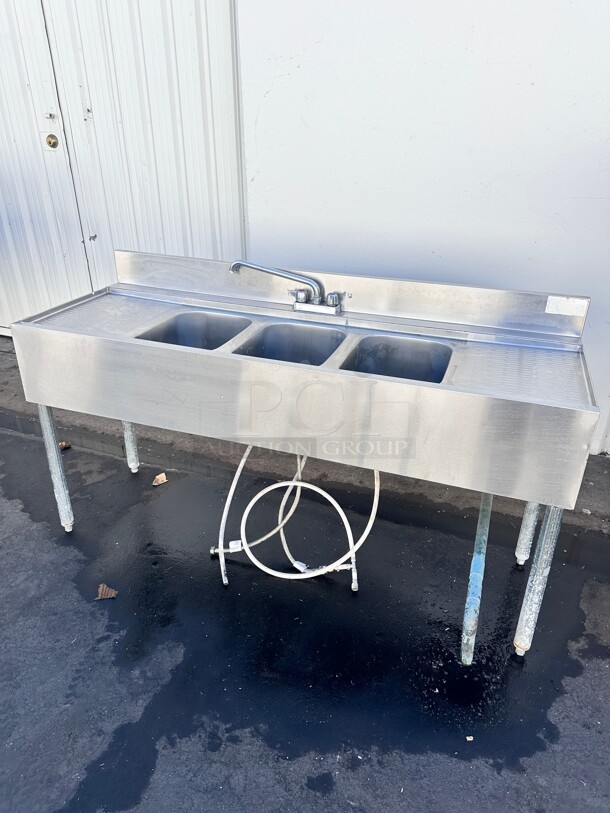 Commercial Three Compartment Bar Sink NSF 
91x23x42 - Image 8 of 10