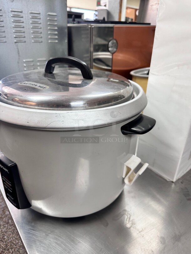 Excellent Condition Adcraft RC-E30 Rice Cooker w/ 30 Cup Capacity 115 Volt  - Image 5 of 9