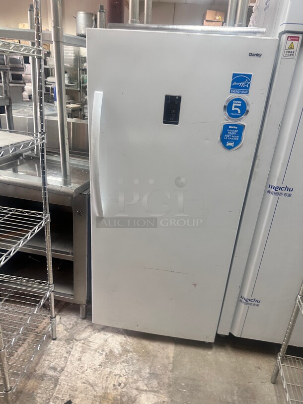 Late Model Danby DUF140E1WDD 13.8 cu ft Upright Freezer 115v Tested and Working - Image 2 of 10
